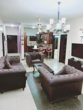 Elegant 3 Bed Rooms & Drawing Dinning Luxury Apartment in Gulshan e Iqbal & Near Airport - Shopping Malls - Restaurants - Banks - ATM - Money Changer - Agha Khan Hospital - Millennium Mall - Karsaz - 